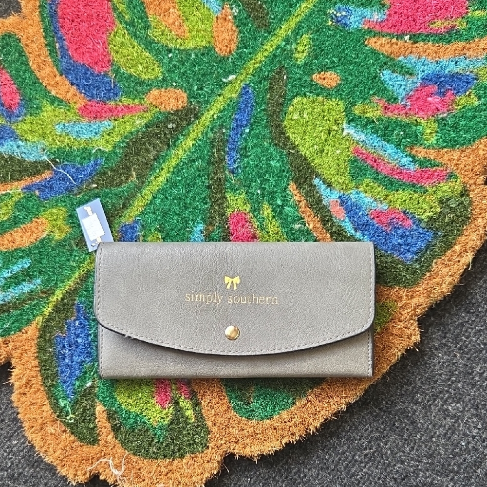 Simply Southern Gray Wallet with Gold-Tone Hardware